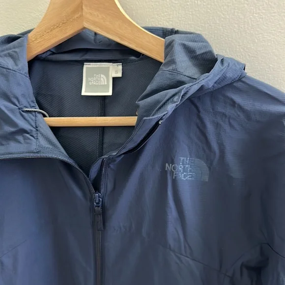 Women's North Face Jacket - Picture 2 of 6